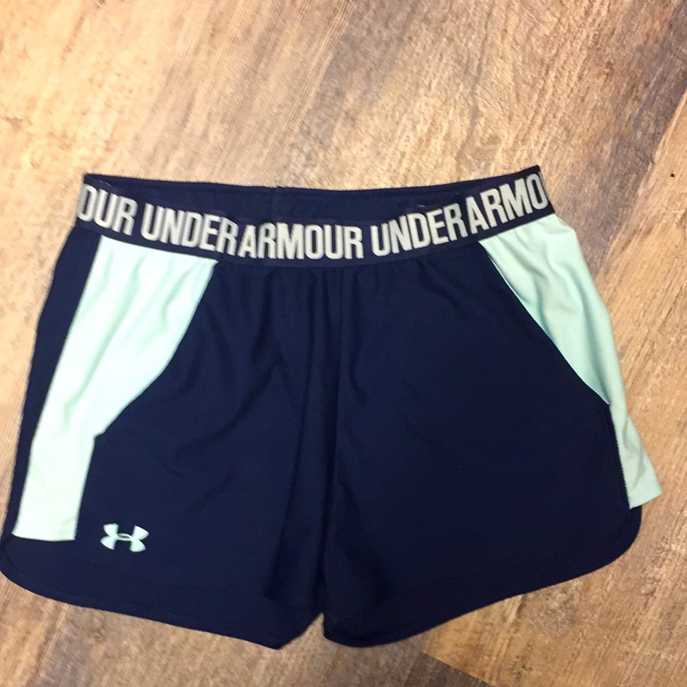 Under armour shorts with pockets